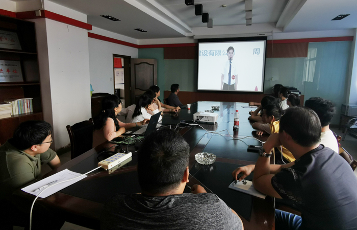 1621064103784223.jpg 直管部組織職工觀(guān)看比賽 (2)xiao.jpg