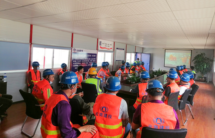 1656673094186160.jpg (小圖)賓鶴-葉明春(攝影)1.jpg